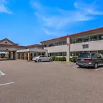 Red Carpet Inn & Suites